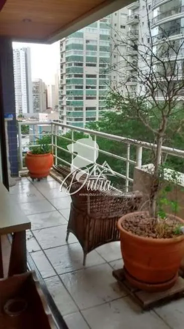 Foto 1 de Apartamento com 3 Quartos à venda, 150m² em Vila Uberabinha, São Paulo