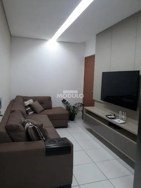 Foto 1 de Apartamento com 2 Quartos à venda, 52m² em Jardim Europa, Uberlândia