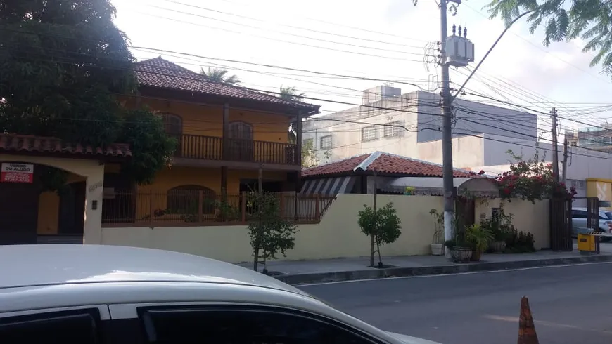 Foto 1 de Casa de Condomínio com 4 Quartos à venda, 320m² em Badu, Niterói