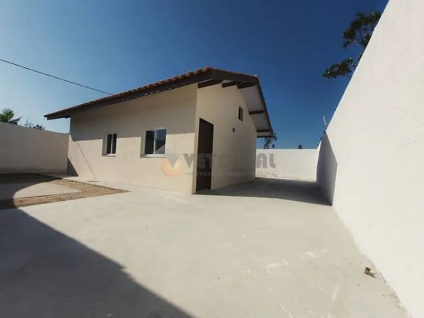 Foto 1 de Casa com 2 Quartos à venda, 60m² em GOLFINHO, Caraguatatuba