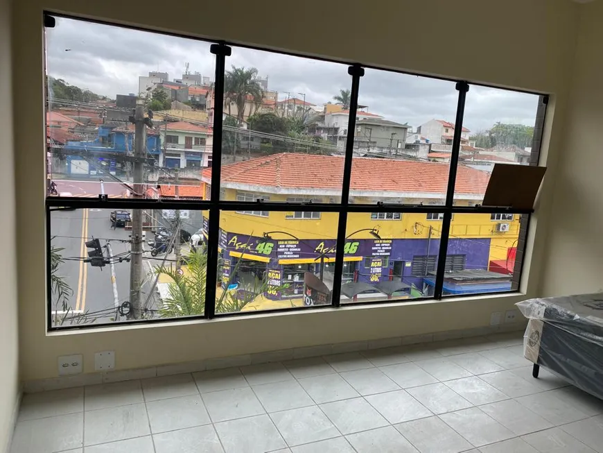 Foto 1 de Kitnet com 1 Quarto para alugar, 30m² em Jardim Maria Rosa, Taboão da Serra