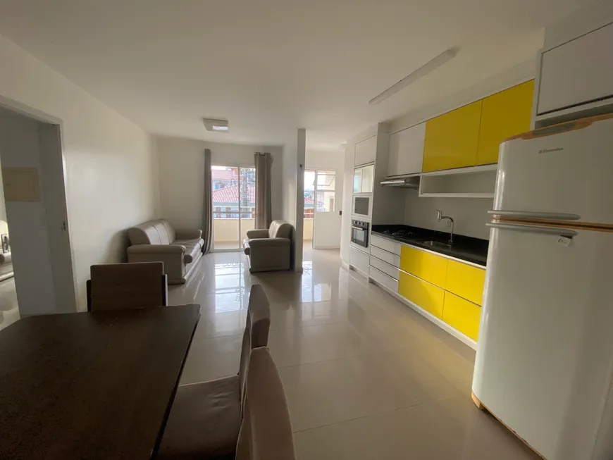 Foto 1 de Apartamento com 2 Quartos para alugar, 70m² em Ipiranga, São José