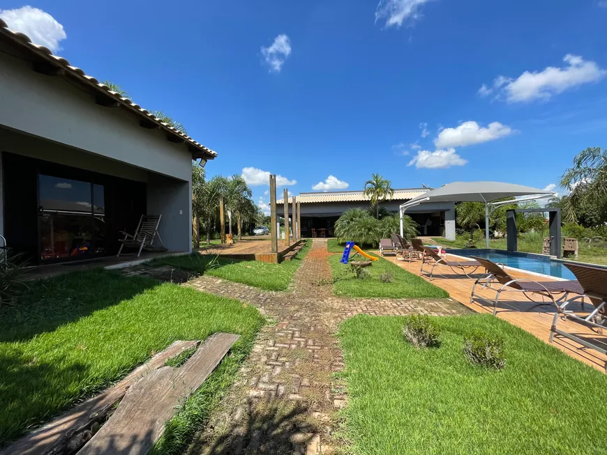 Foto 1 de Fazenda/Sítio com 3 Quartos à venda, 4000m² em Morada do Lago, Trindade