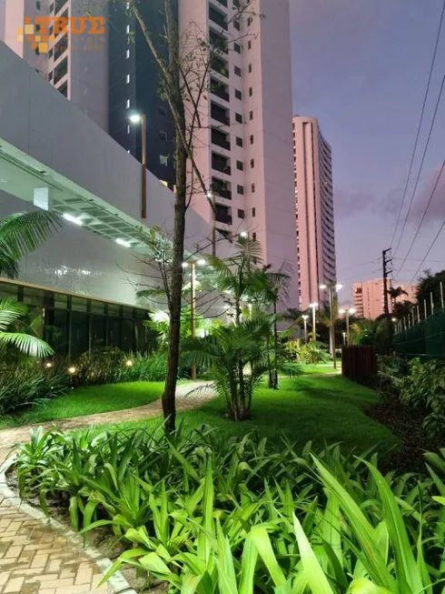 Foto 1 de Apartamento com 4 Quartos à venda, 135m² em Ilha do Retiro, Recife