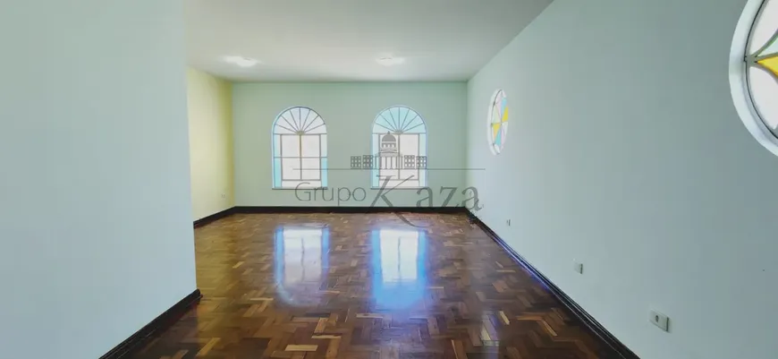 Foto 1 de Casa com 3 Quartos para alugar, 170m² em Jardim das Indústrias, São José dos Campos