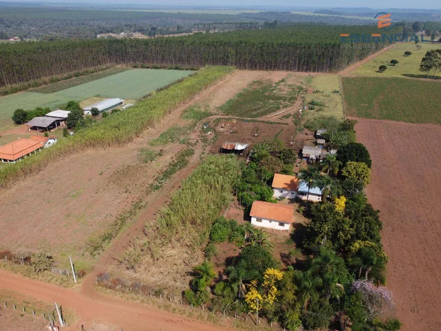 Foto 1 de Fazenda/Sítio com 5 Quartos à venda, 250m² em Zona Rural, Botucatu