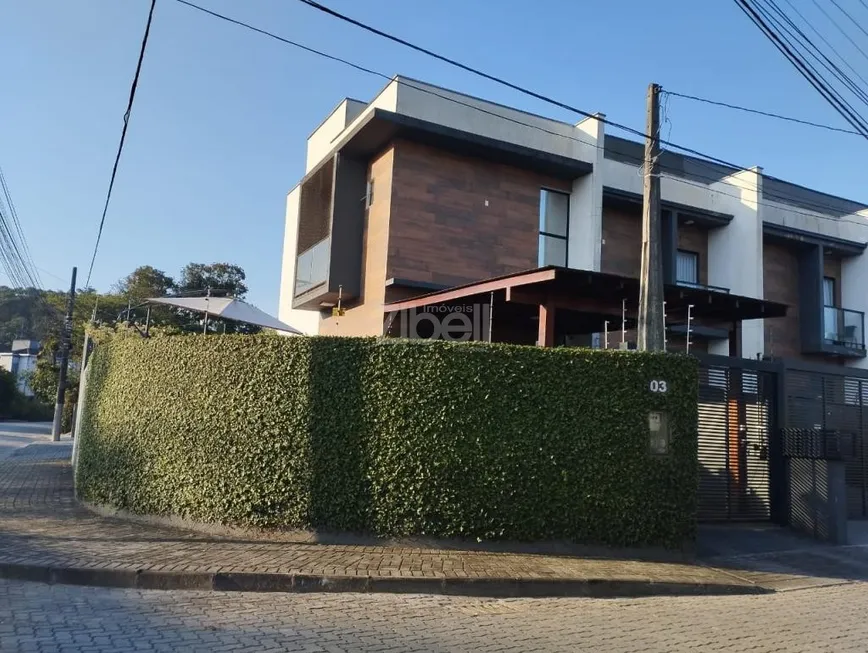 Foto 1 de Sobrado com 3 Quartos à venda, 81m² em Santo Antônio, Joinville