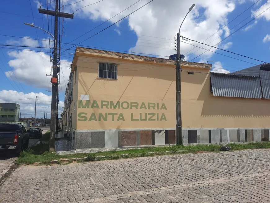 Foto 1 de Galpão/Depósito/Armazém à venda, 900m² em Emaús, Parnamirim