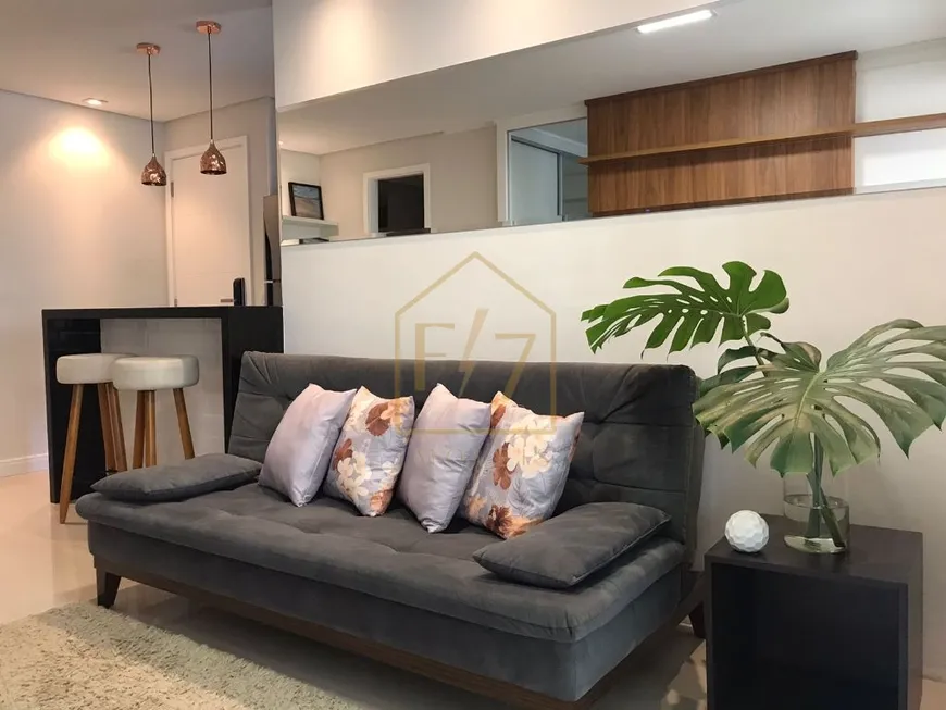 Foto 1 de Apartamento com 1 Quarto para alugar, 52m² em Vila Regente Feijó, São Paulo