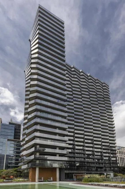 Foto 1 de Apartamento com 4 Quartos à venda, 178m² em Itaim Bibi, São Paulo