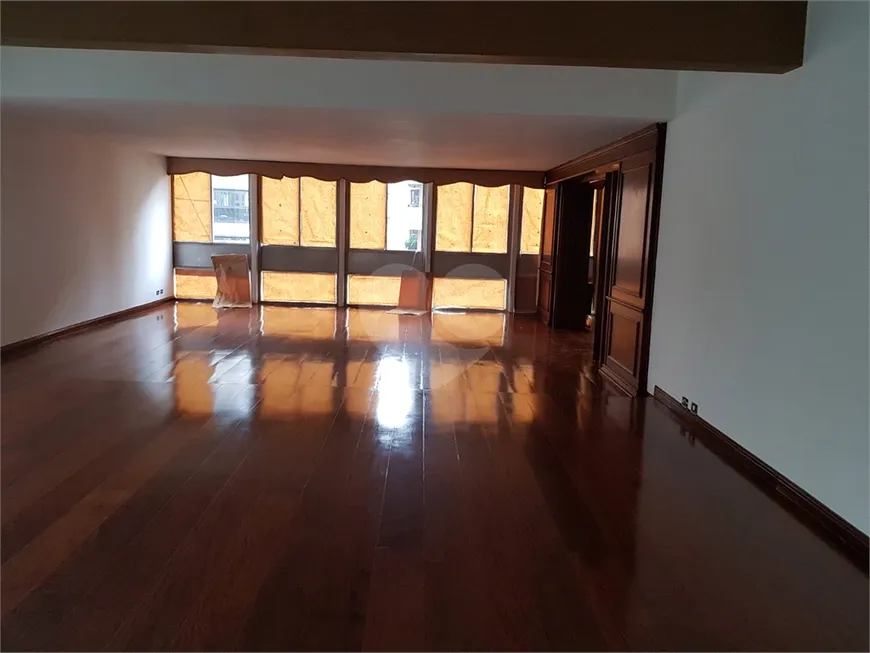 Foto 1 de Apartamento com 3 Quartos à venda, 337m² em Higienópolis, São Paulo