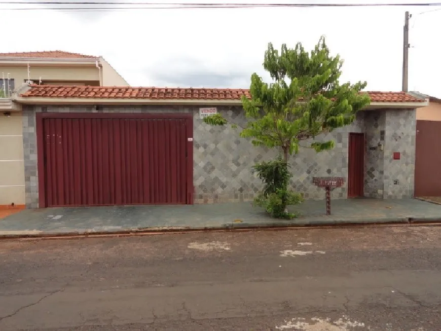 Foto 1 de Casa com 2 Quartos à venda, 200m² em Parque Residencial Cândido Portinari, Ribeirão Preto