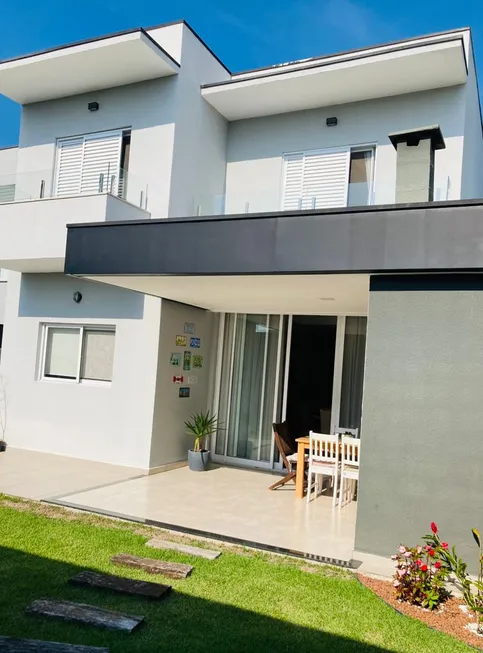 Foto 1 de Casa de Condomínio com 3 Quartos à venda, 220m² em Urbanova, São José dos Campos