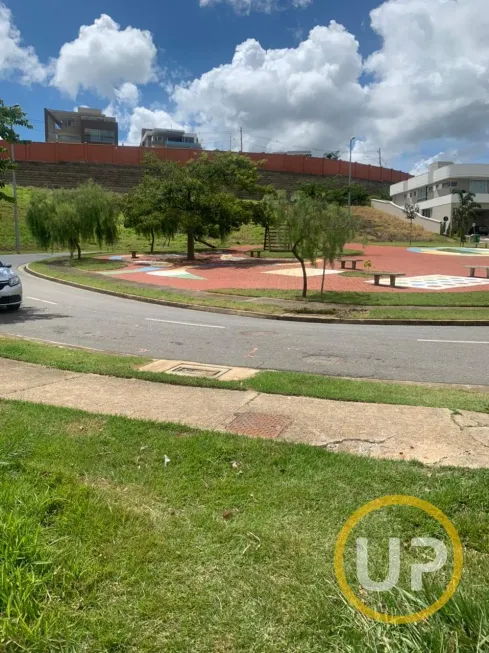 Foto 1 de Lote/Terreno à venda, 686m² em Dos Ipês, Vespasiano