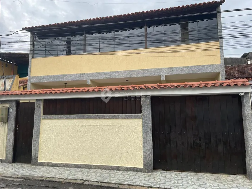 Foto 1 de Casa com 4 Quartos à venda, 208m² em Madureira, Rio de Janeiro