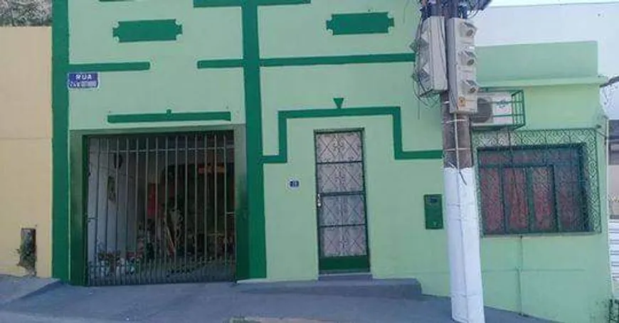 Foto 1 de Casa com 2 Quartos à venda, 63m² em Goiabeiras, Cuiabá