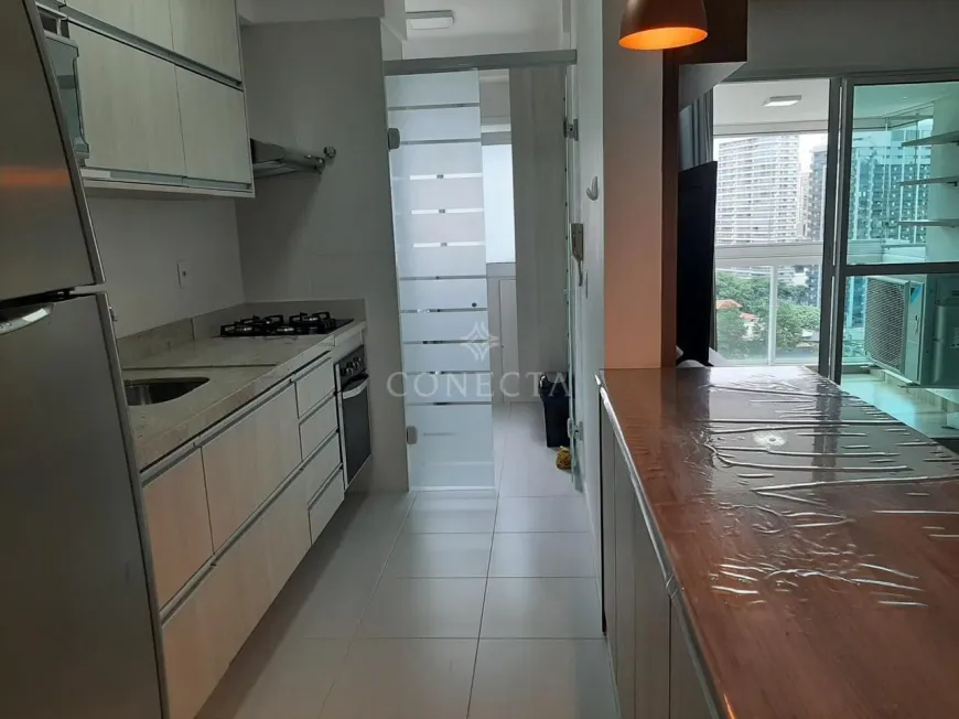 Foto 1 de Apartamento com 2 Quartos para alugar, 76m² em Alphaville, Barueri