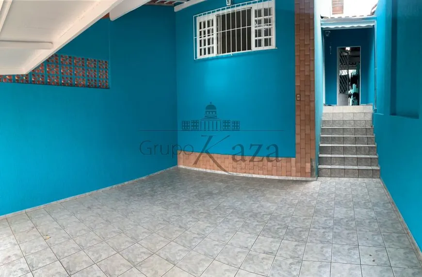 Foto 1 de Sobrado com 3 Quartos à venda, 125m² em Jardim das Indústrias, São José dos Campos