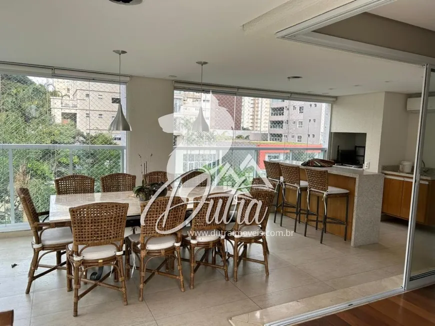 Foto 1 de Apartamento com 3 Quartos à venda, 185m² em Campo Belo, São Paulo