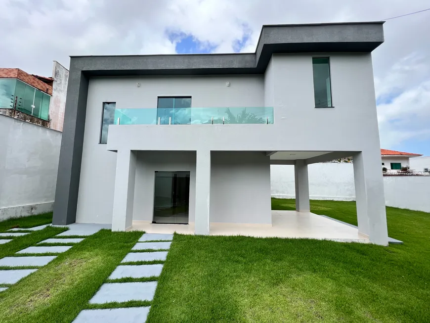 Foto 1 de Casa com 4 Quartos para venda ou aluguel, 220m² em Calhau, São Luís