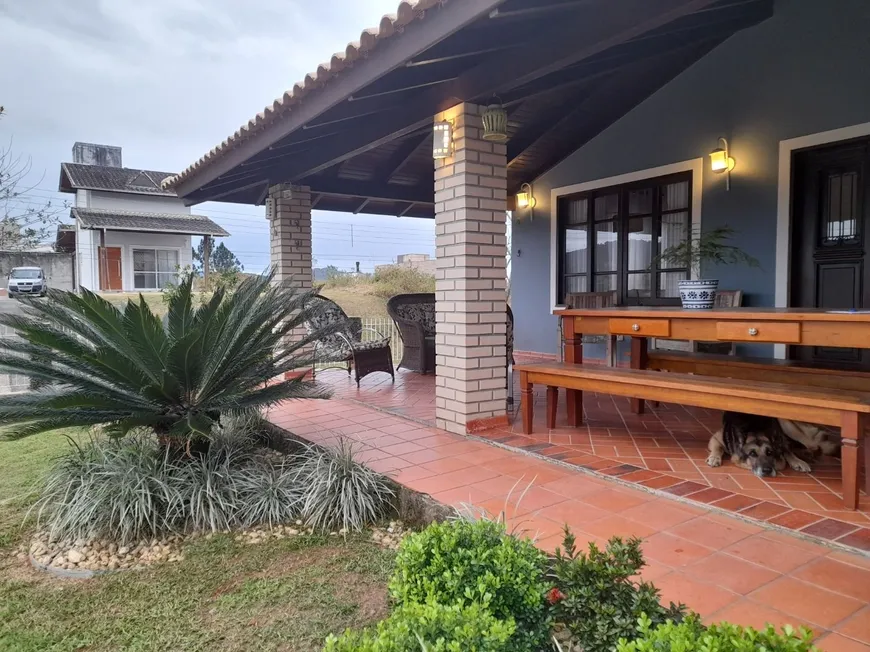Foto 1 de Casa com 3 Quartos à venda, 167m² em Santa Catarina, Biguaçu