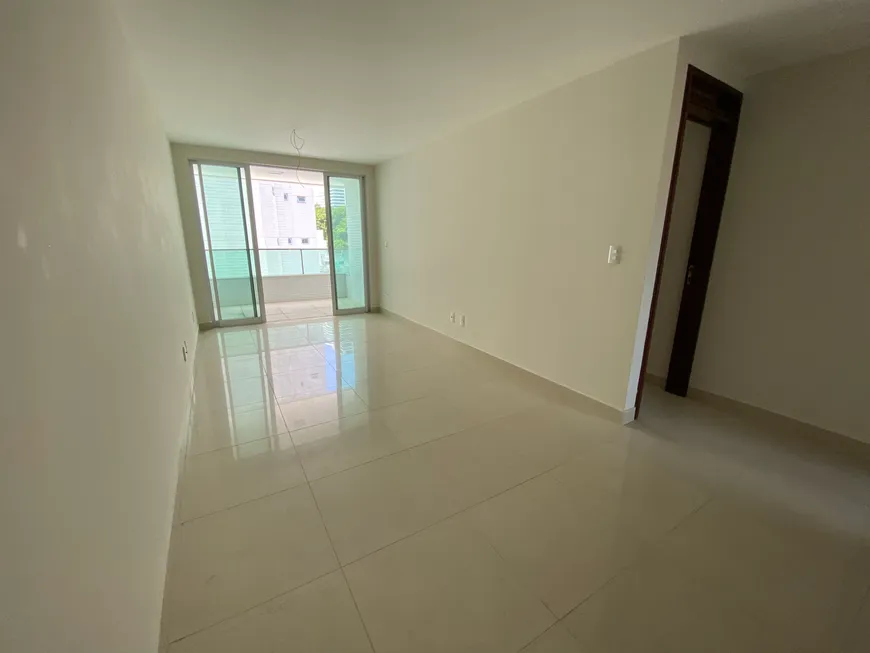 Foto 1 de Apartamento com 2 Quartos à venda, 70m² em Cabo Branco, João Pessoa