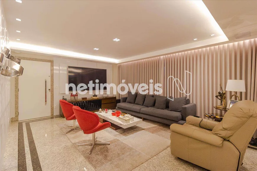 Foto 1 de Apartamento com 4 Quartos à venda, 300m² em Ouro Preto, Belo Horizonte