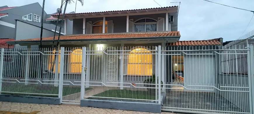 Foto 1 de Casa com 4 Quartos à venda, 208m² em Marechal Rondon, Canoas