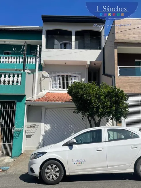 Foto 1 de Casa com 3 Quartos à venda, 239m² em Jardim Caiubi, Itaquaquecetuba