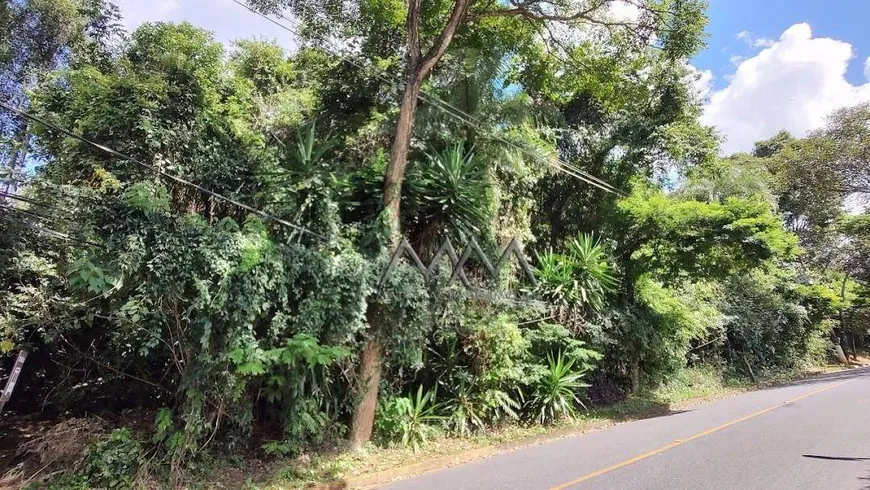 Foto 1 de Lote/Terreno à venda, 2000m² em Vila del Rey, Nova Lima