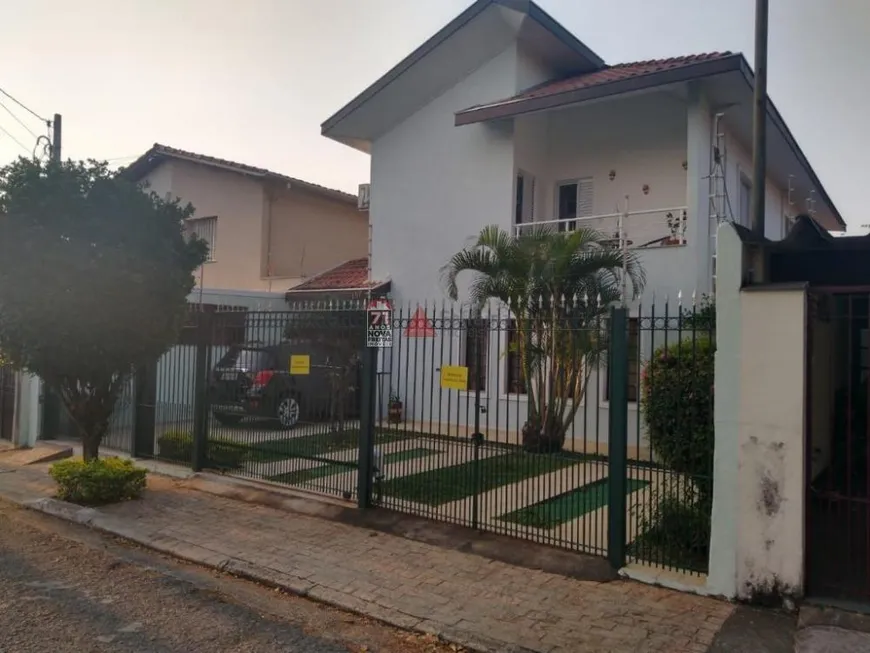 Foto 1 de com 5 Quartos à venda, 200m² em Vila Betânia, São José dos Campos