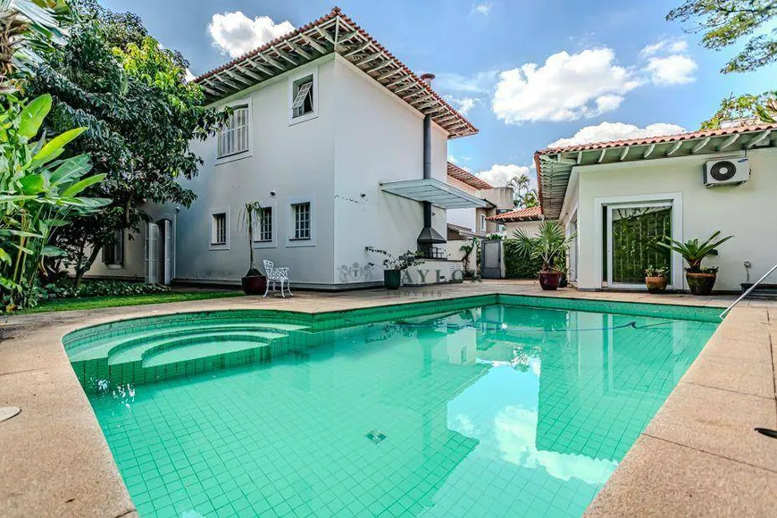Foto 1 de Casa com 4 Quartos para alugar, 600m² em Jardim América, São Paulo