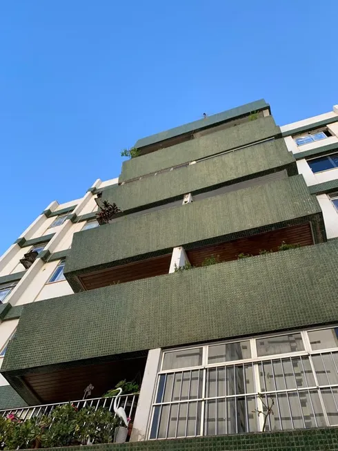 Foto 1 de Apartamento com 2 Quartos à venda, 85m² em Costa Azul, Salvador