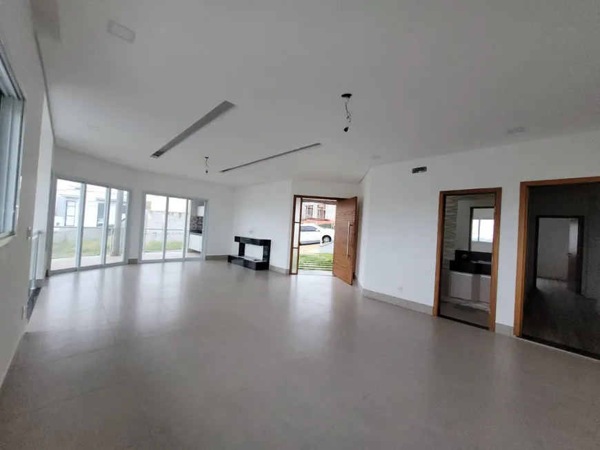 Foto 1 de Casa de Condomínio com 3 Quartos à venda, 230m² em Condomínio Villa Real de Bragança, Bragança Paulista