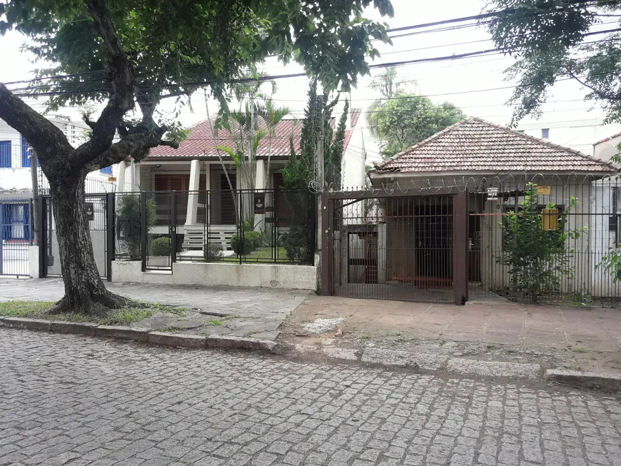 Foto 1 de Casa com 3 Quartos à venda, 10m² em Santana, Porto Alegre