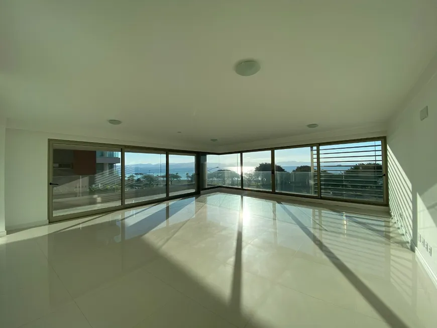 Foto 1 de Apartamento com 4 Quartos para venda ou aluguel, 308m² em Beira Mar, Florianópolis