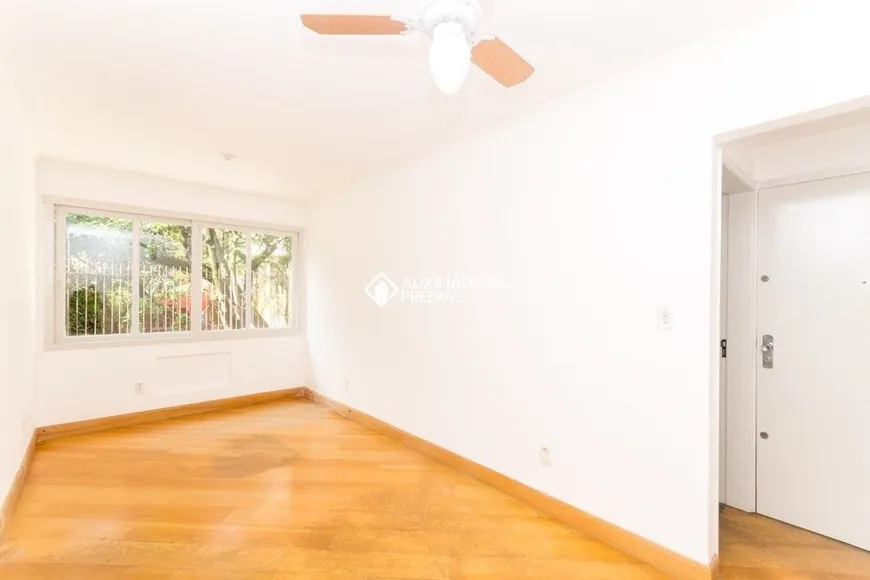 Foto 1 de Apartamento com 2 Quartos à venda, 57m² em Floresta, Porto Alegre