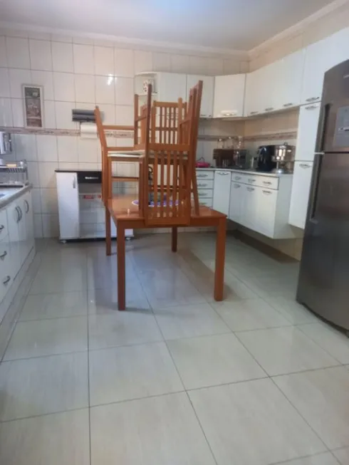 Foto 1 de Sobrado com 4 Quartos à venda, 167m² em Jardim Rosa de Franca, Guarulhos