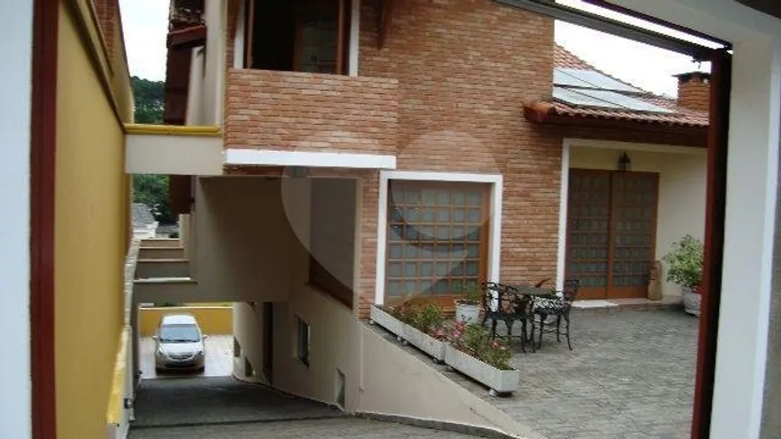 Foto 1 de Sobrado com 3 Quartos à venda, 400m² em Horto Florestal, São Paulo