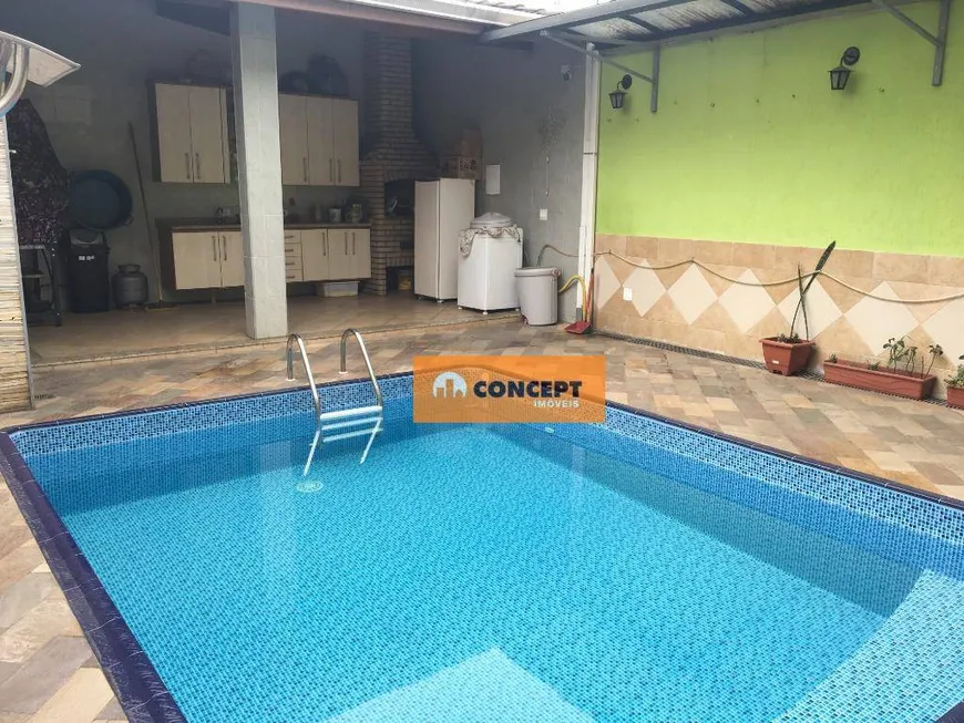 Foto 1 de Sobrado com 3 Quartos à venda, 172m² em Jardim dos Ipês, Suzano