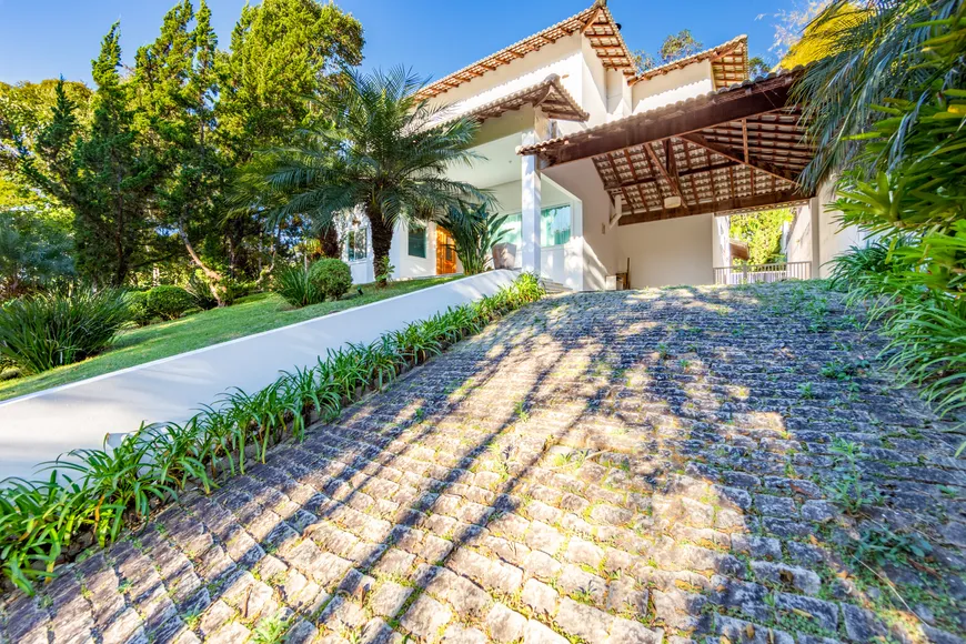 Foto 1 de Casa de Condomínio com 4 Quartos à venda, 303m² em Parque do Imbuí, Teresópolis