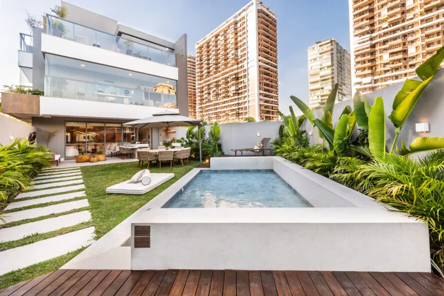 Foto 1 de Casa de Condomínio com 3 Quartos à venda, 292m² em Barra da Tijuca, Rio de Janeiro