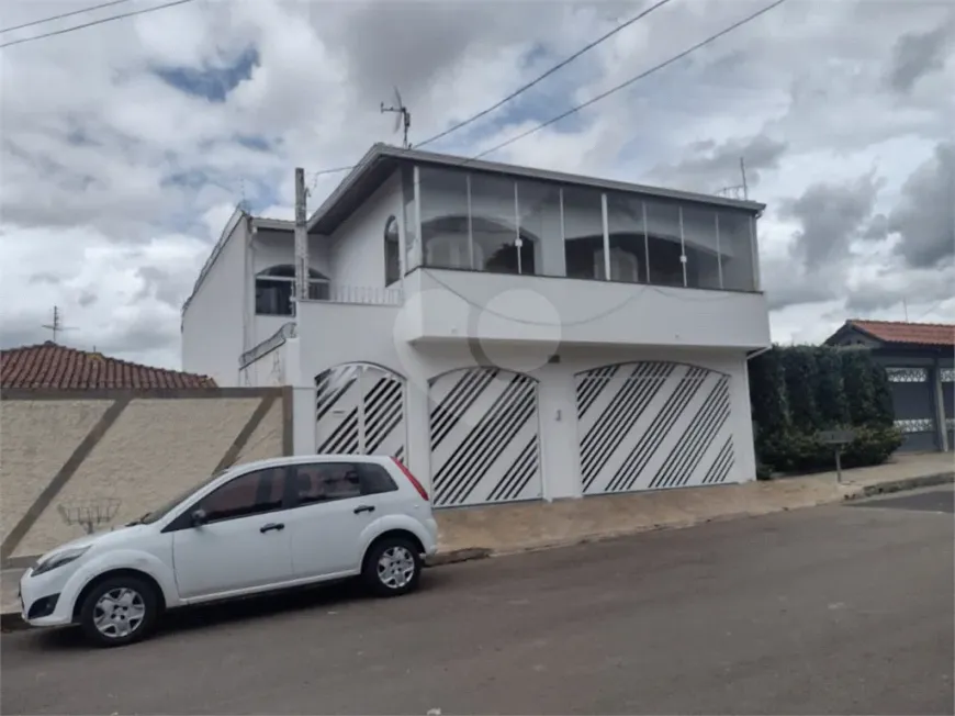 Foto 1 de Sobrado com 4 Quartos à venda, 342m² em Jardim Beatriz, São Carlos