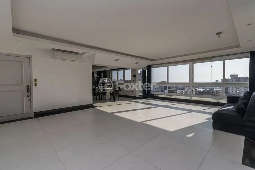 Foto 1 de Apartamento com 3 Quartos à venda, 133m² em Moinhos de Vento, Porto Alegre