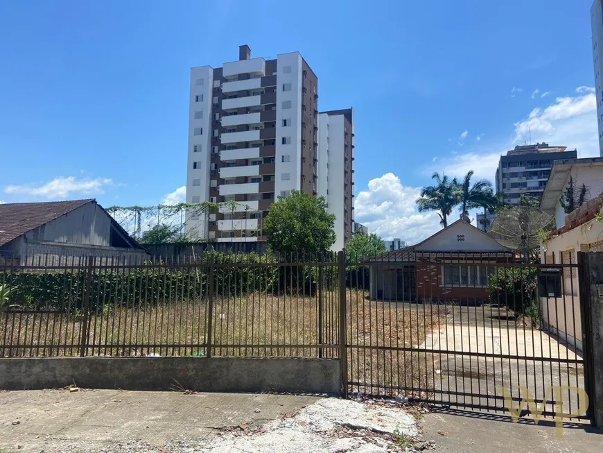 Foto 1 de Lote/Terreno à venda, 574m² em Centro, Joinville