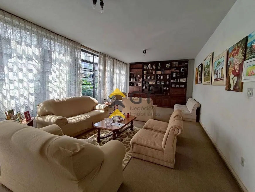 Foto 1 de Casa com 6 Quartos à venda, 290m² em Centro, Londrina