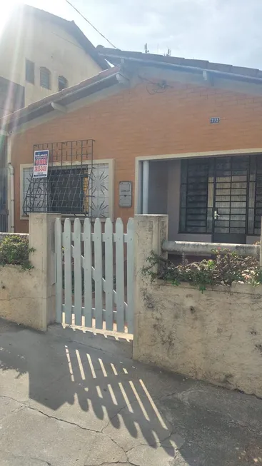 Foto 1 de Casa com 2 Quartos à venda, 260m² em Vila São Vicente, São Paulo