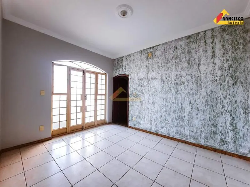 Foto 1 de Casa com 4 Quartos à venda, 237m² em São José, Divinópolis