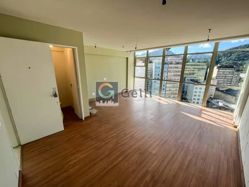 Foto 1 de Sala Comercial com 1 Quarto à venda, 25m² em Centro, Petrópolis