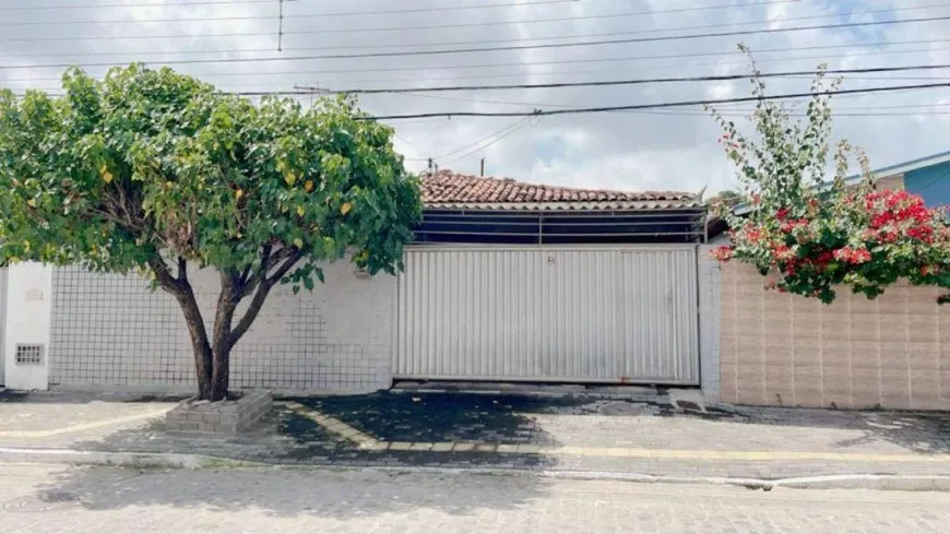 Foto 1 de Casa com 3 Quartos à venda, 130m² em Valentina de Figueiredo, João Pessoa